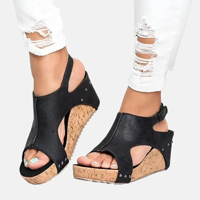 Sandalias de cuña con punta abierta